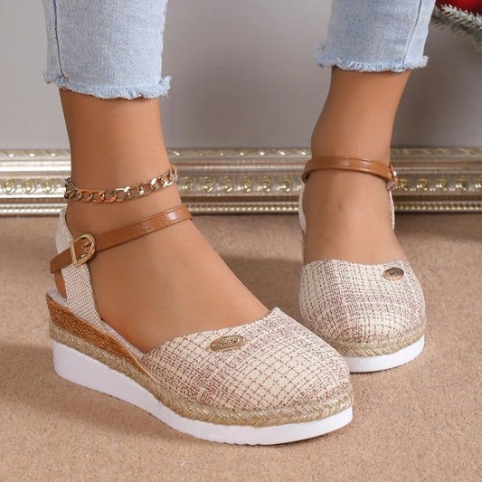 Sandalias ComfyChic Estilo elegante. Plataforma ligera.